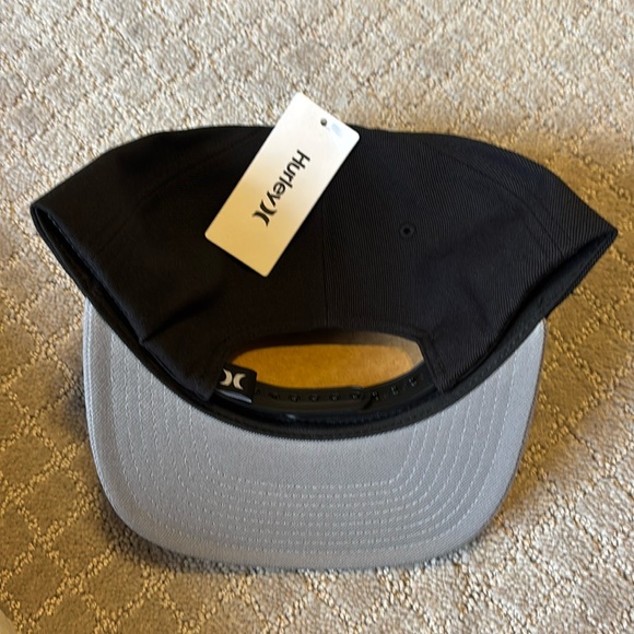Hurley SnapBack Hat - Picture 6 of 7